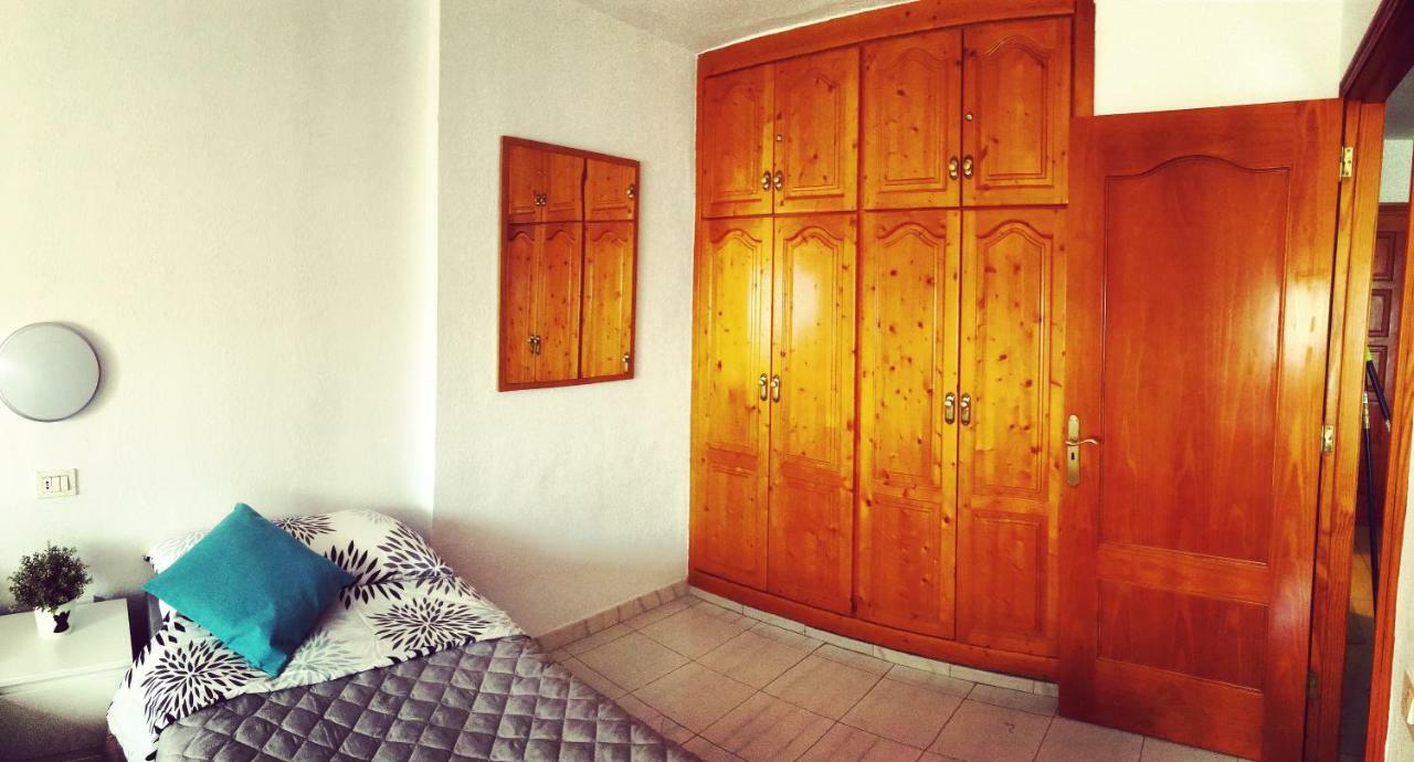 Apartamento En Playa Las Vistas - Torres Del Sol アロナ エクステリア 写真