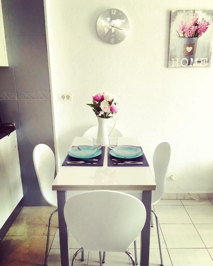 Apartamento En Playa Las Vistas - Torres Del Sol アロナ エクステリア 写真